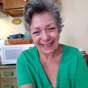 Meet your Posher, Leslie